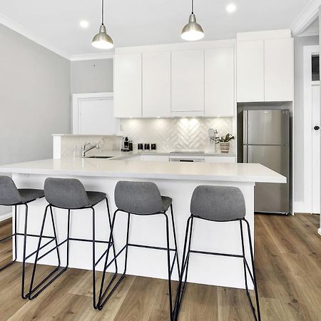 Stylish, Sunny & Spacious 2 Bedroom Apartment, Mosman Sydney Exteriör bild